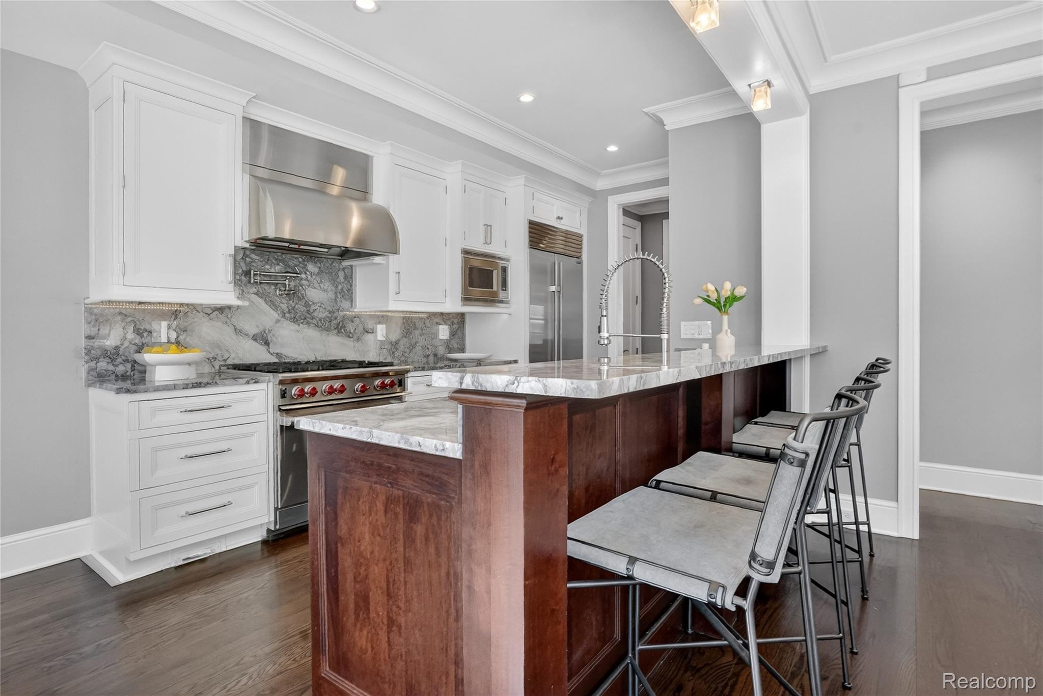 277 W Brown Street