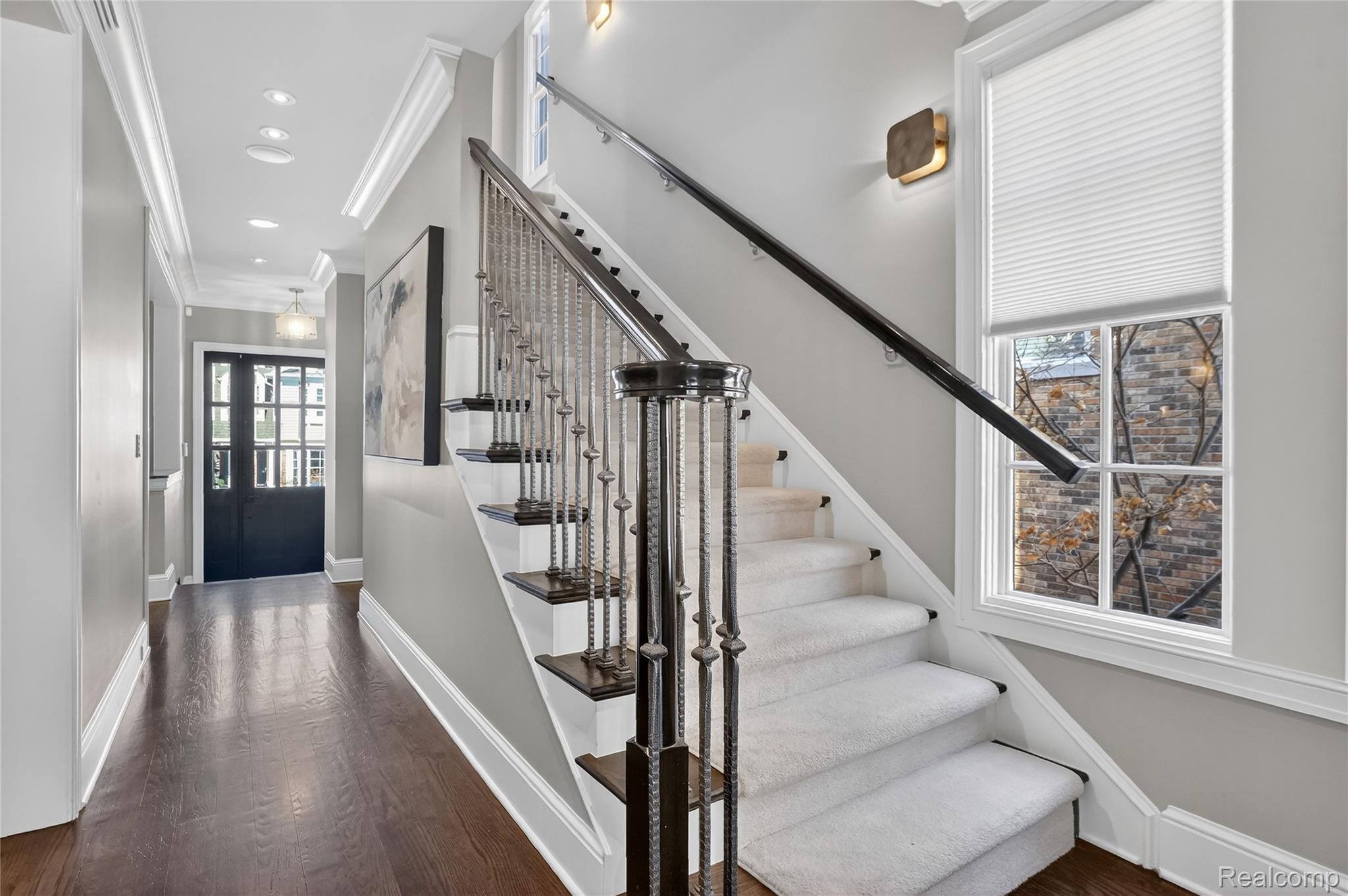 277 W Brown Street