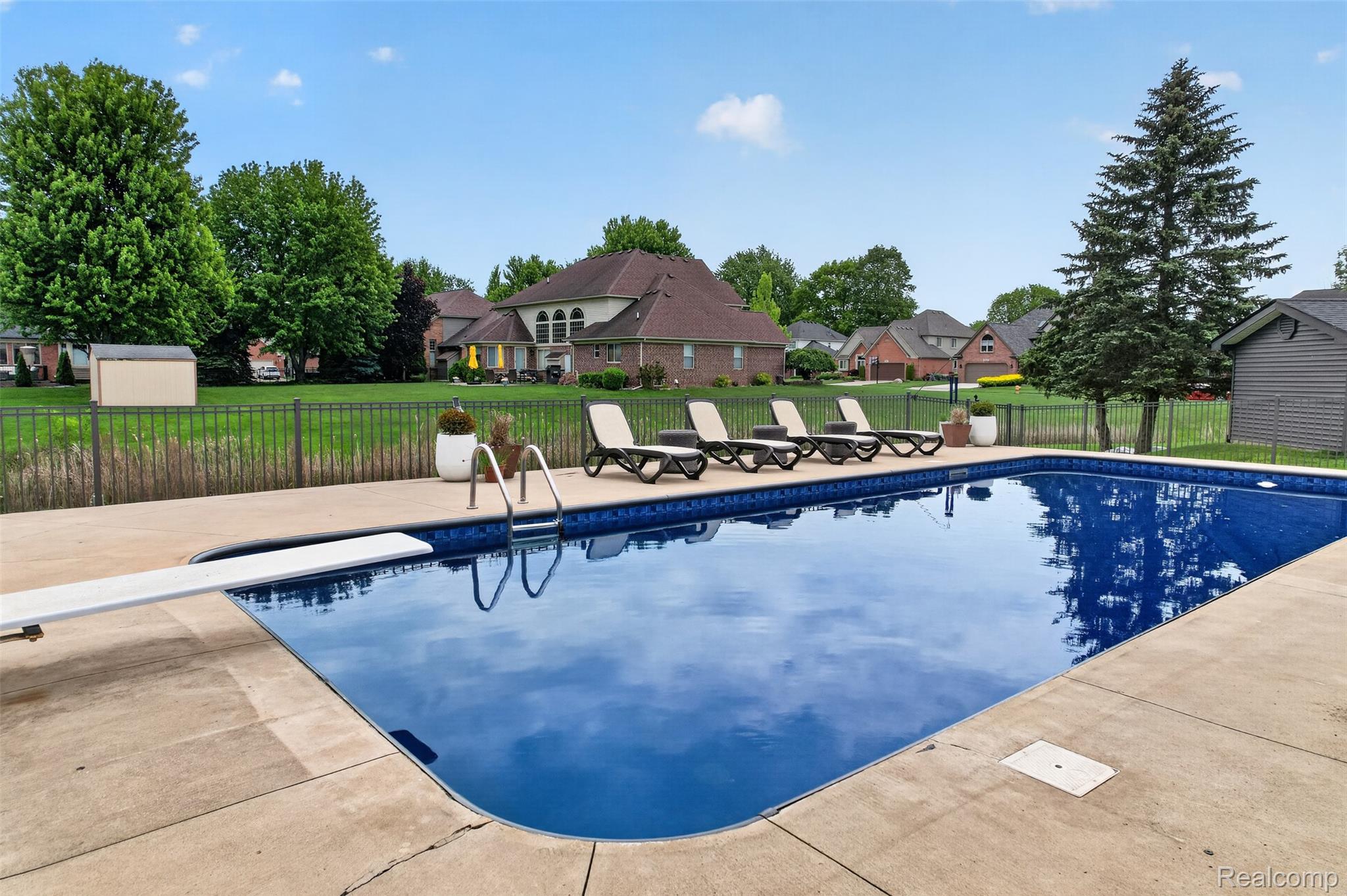 46582 Middle Brook Drive