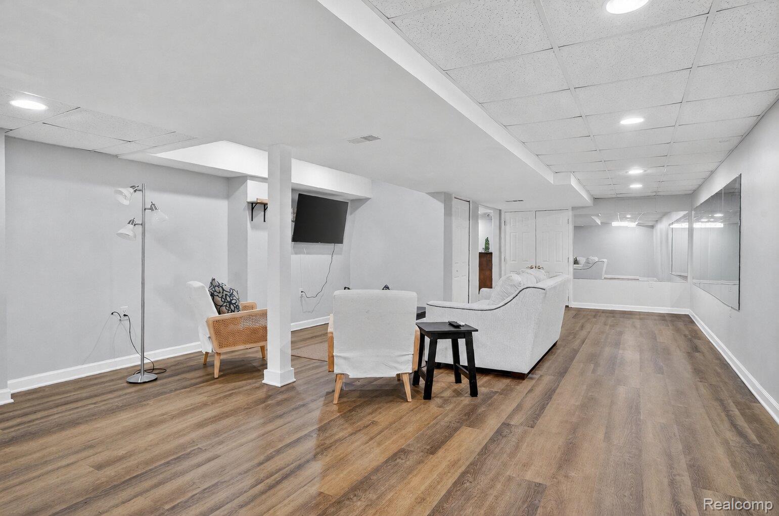46582 Middle Brook Drive