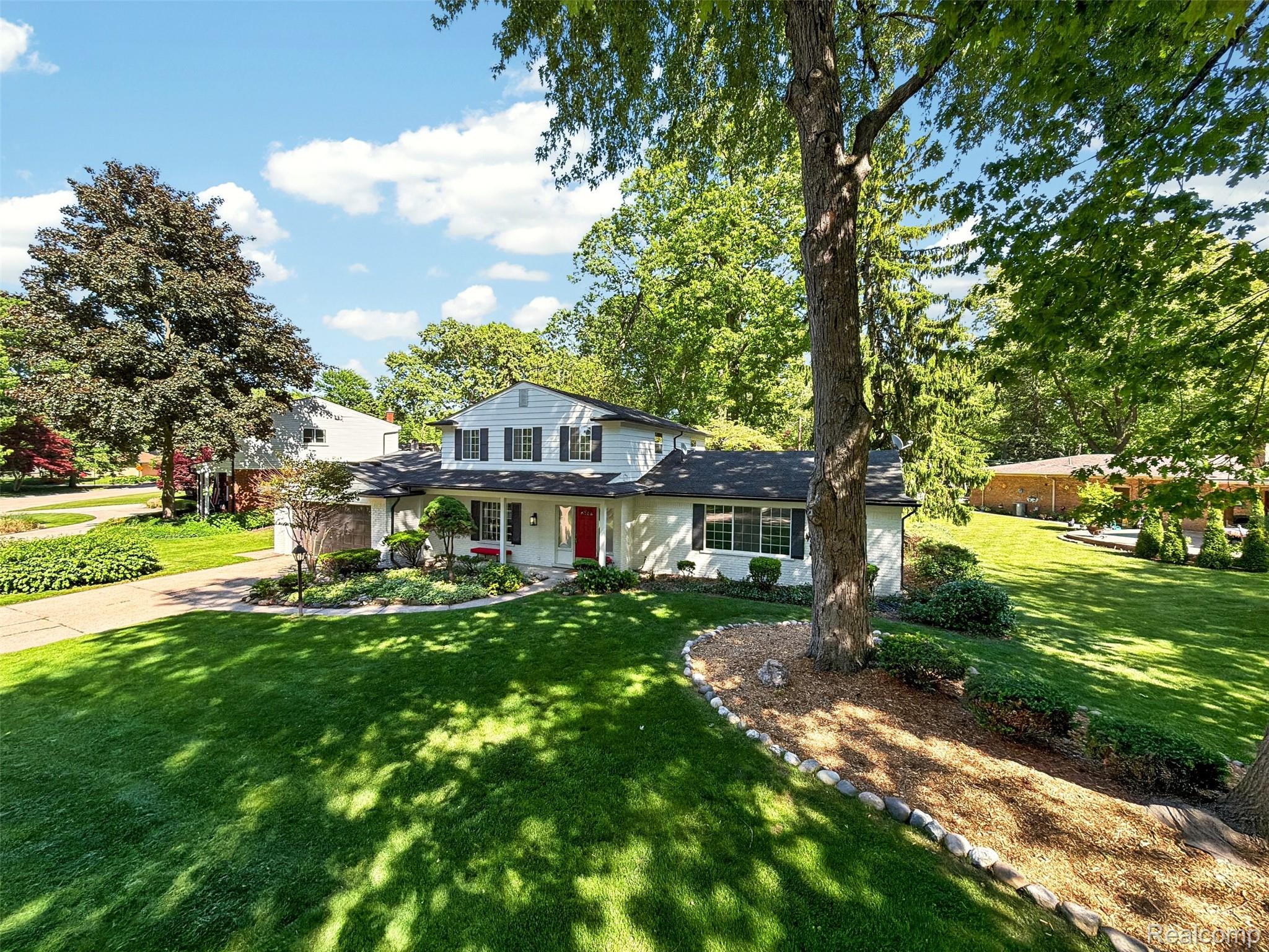 16240 Forestview Drive