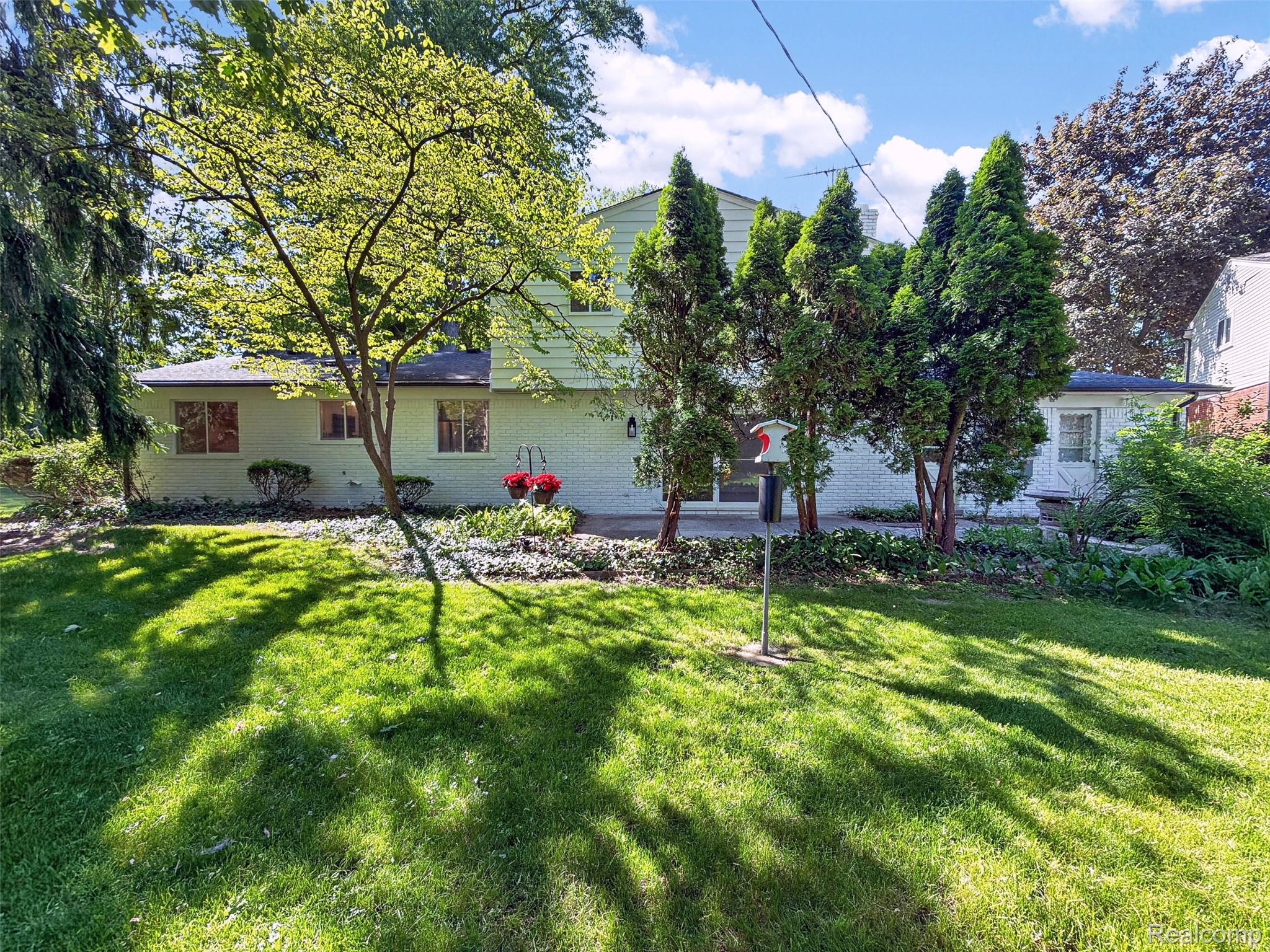 16240 Forestview Drive