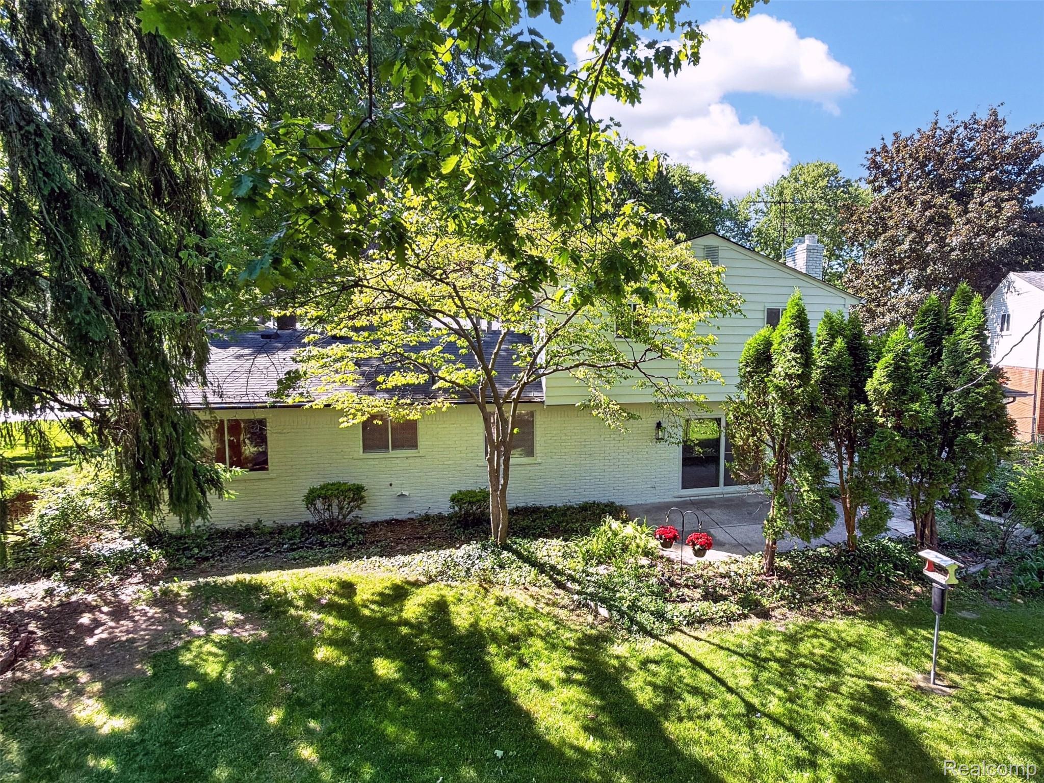 16240 Forestview Drive