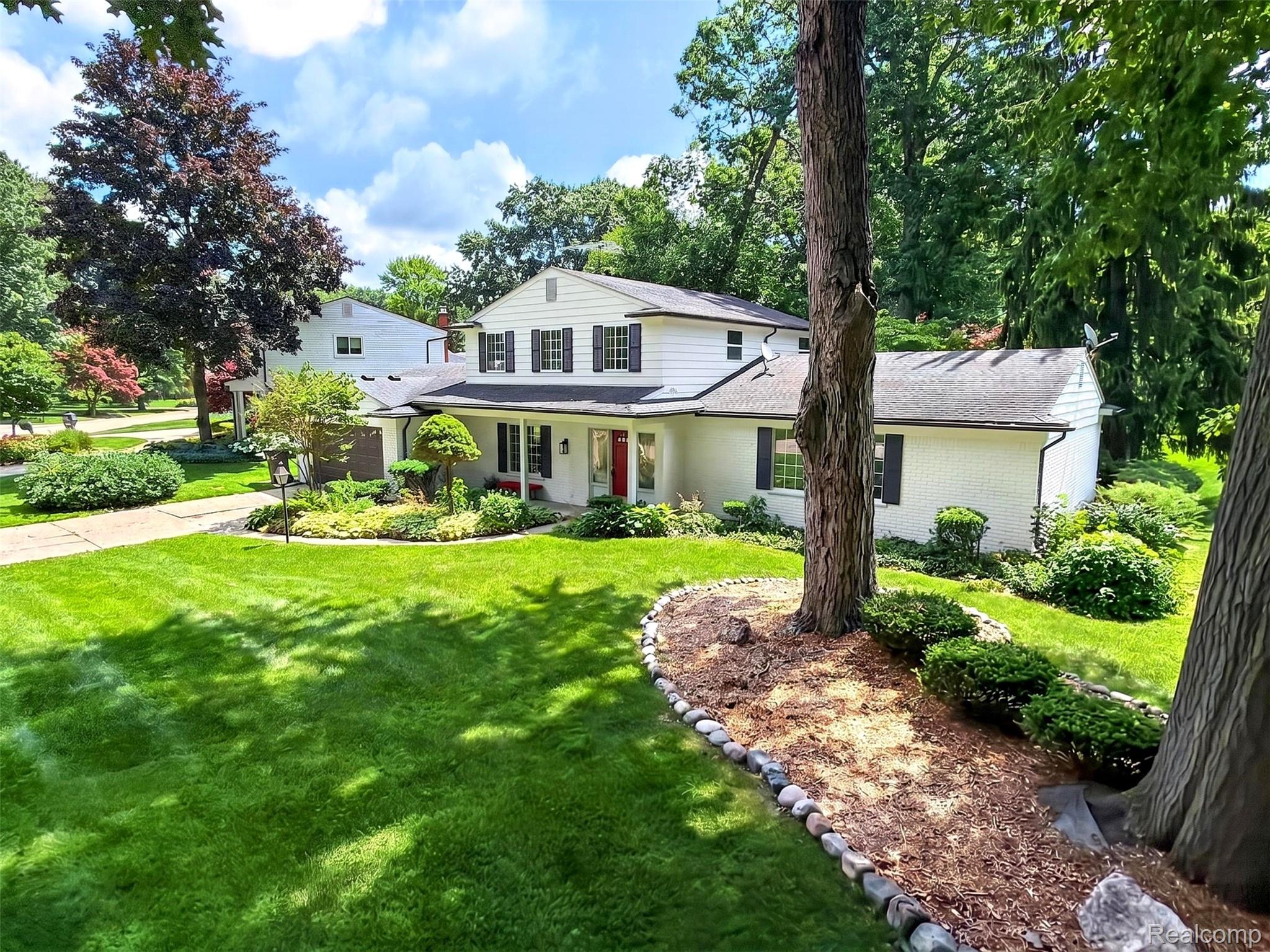 16240 Forestview Drive