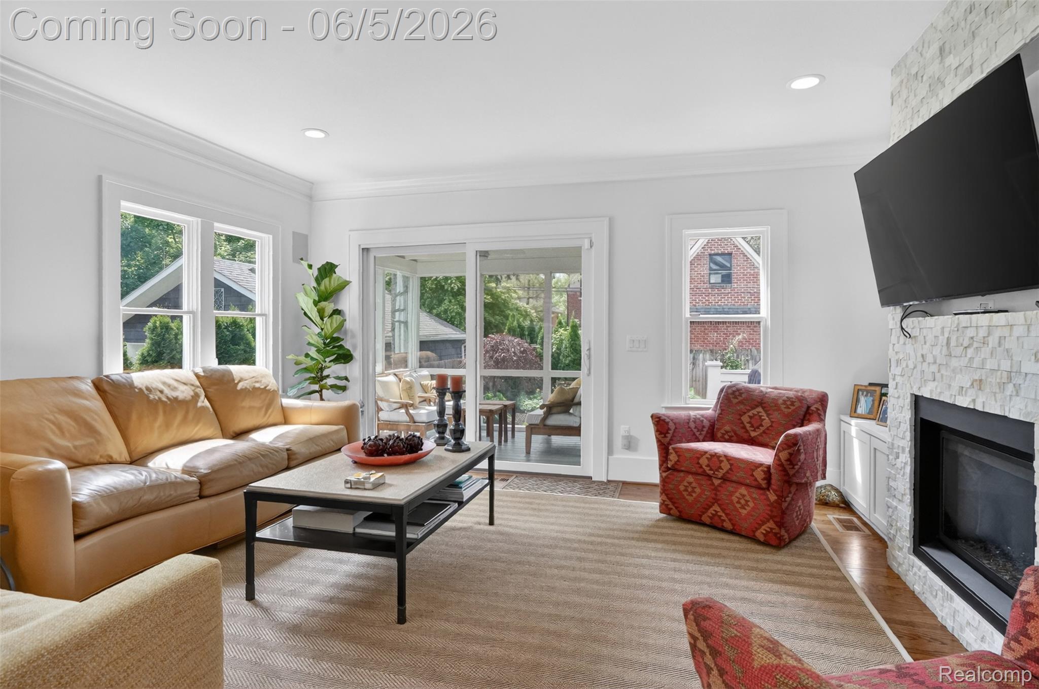 691 W Frank Street