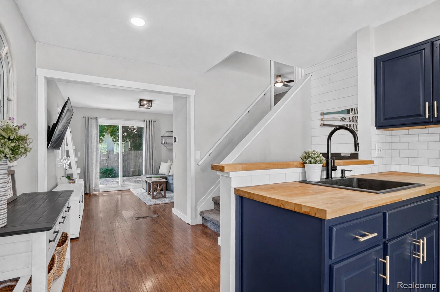 1037 Miami Avenue