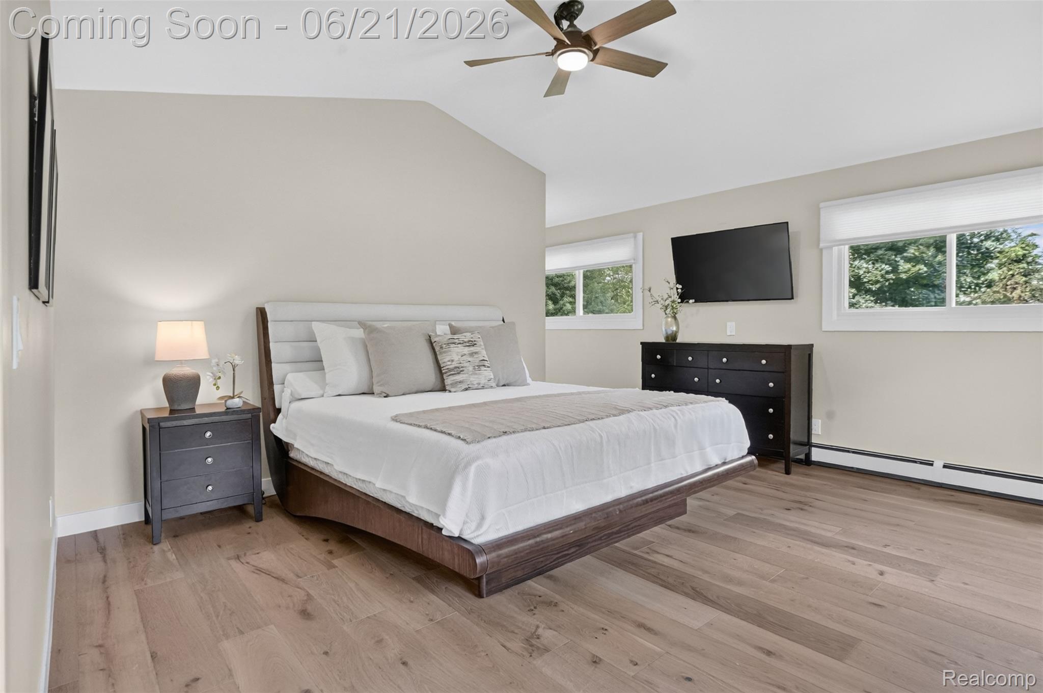 3885 Quarton Road