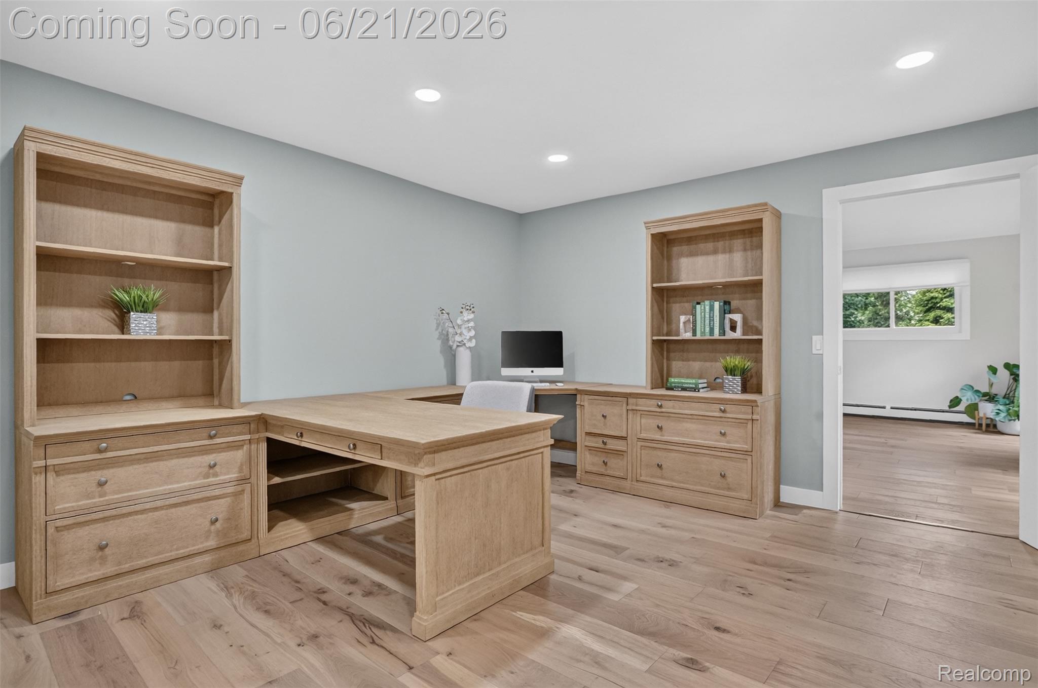 3885 Quarton Road