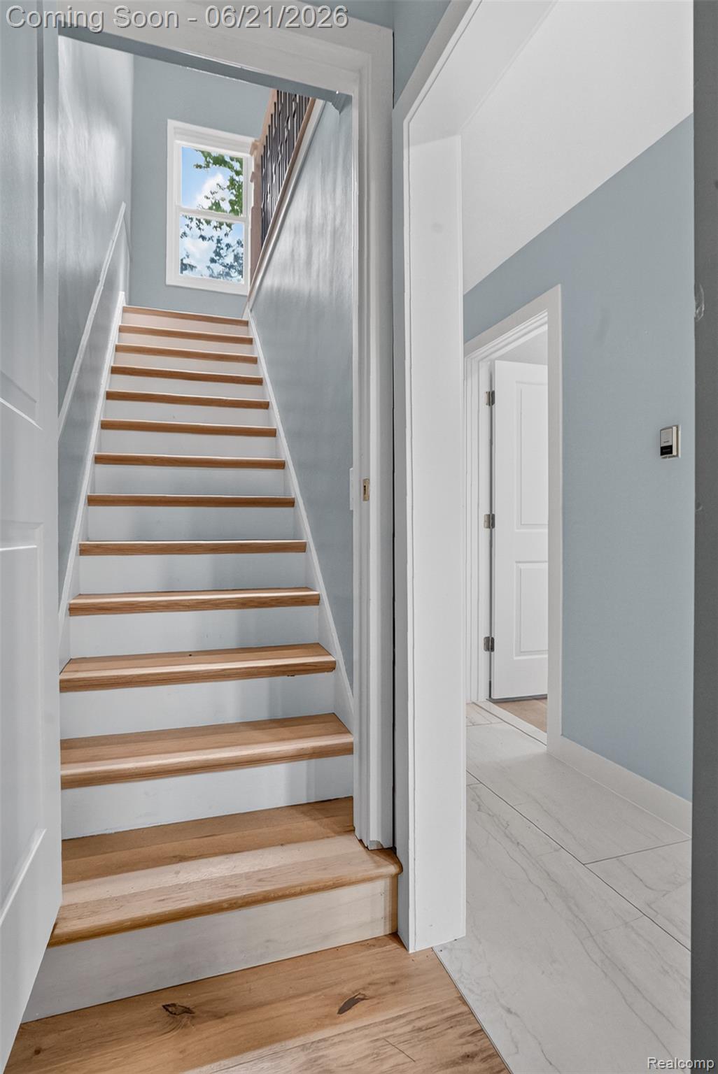 3885 Quarton Road