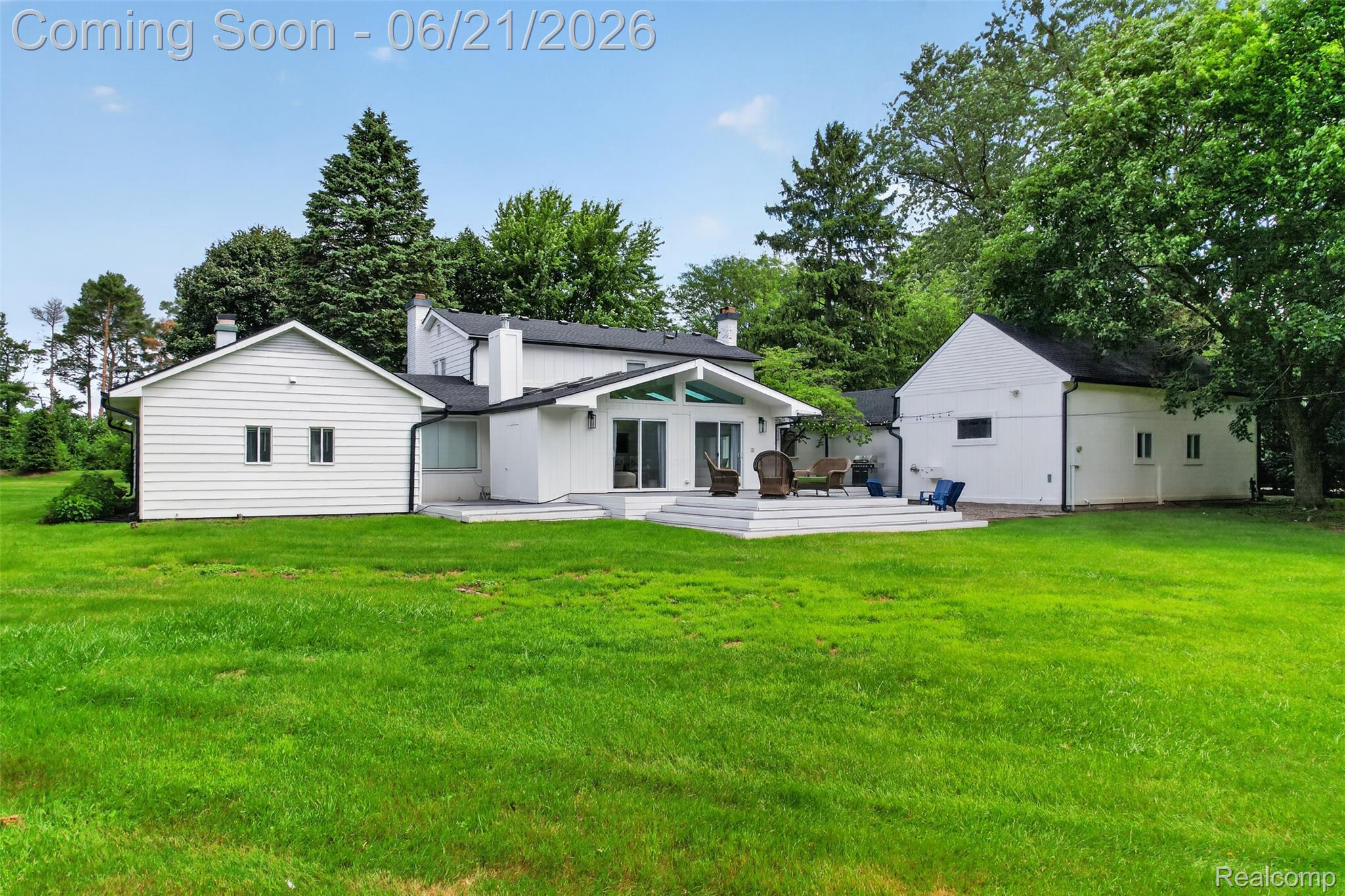 3885 Quarton Road