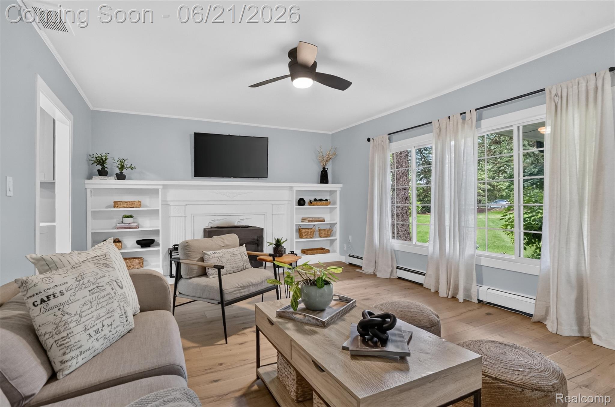 3885 Quarton Road