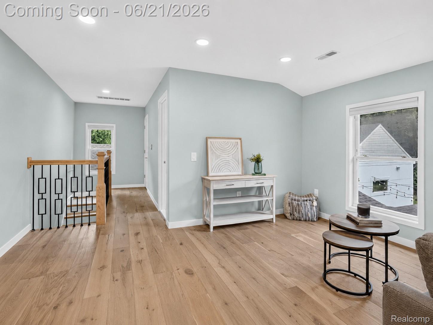 3885 Quarton Road
