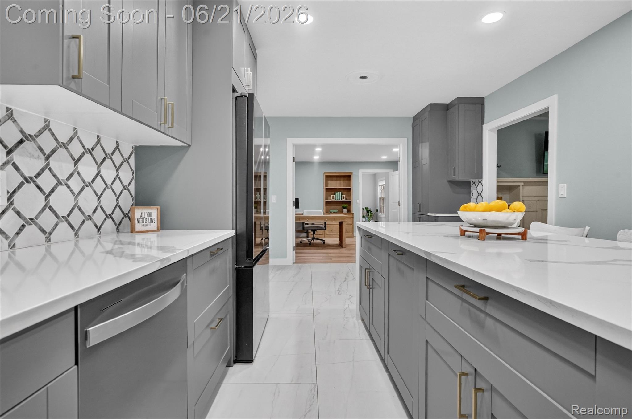 3885 Quarton Road