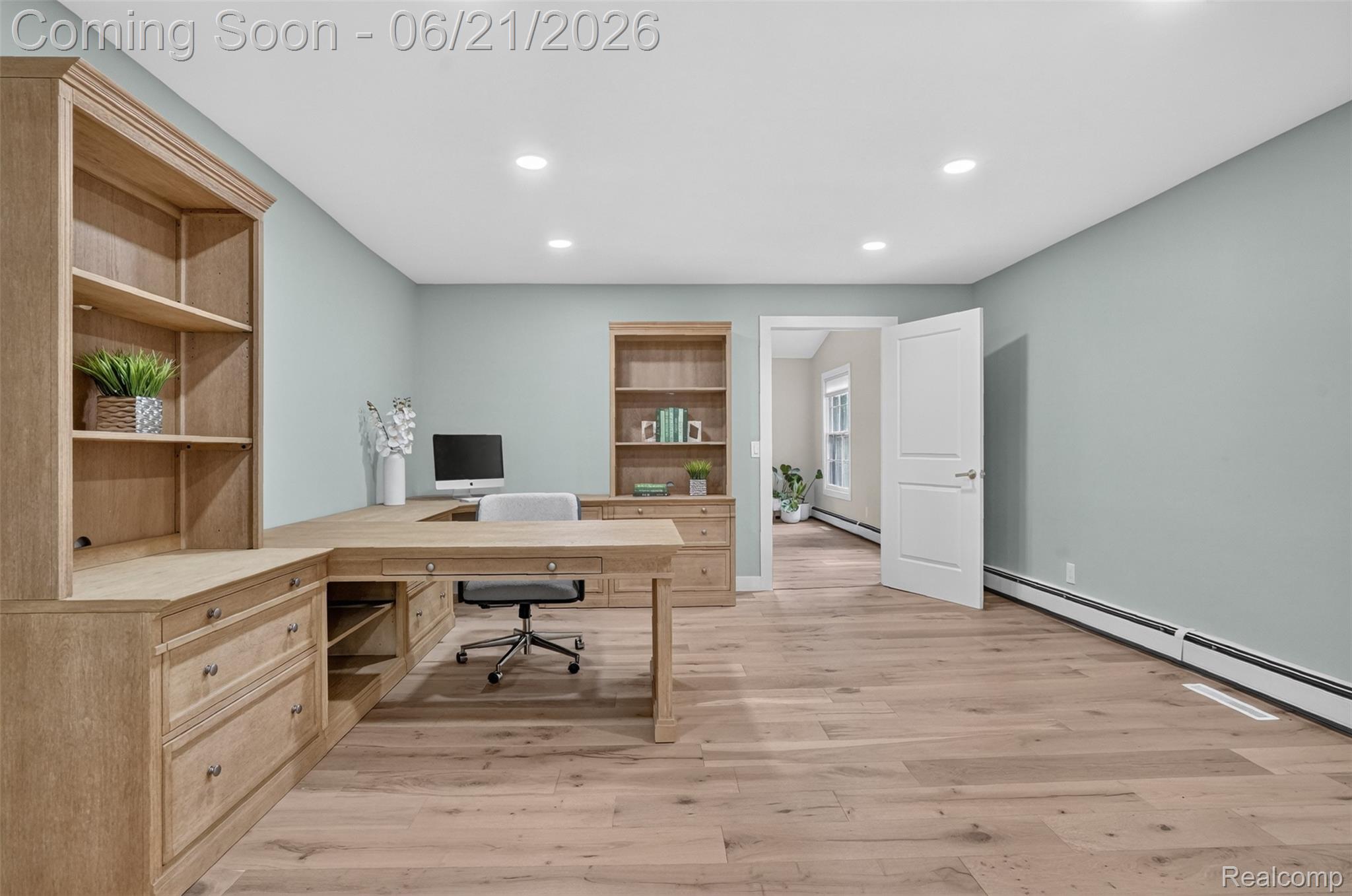 3885 Quarton Road