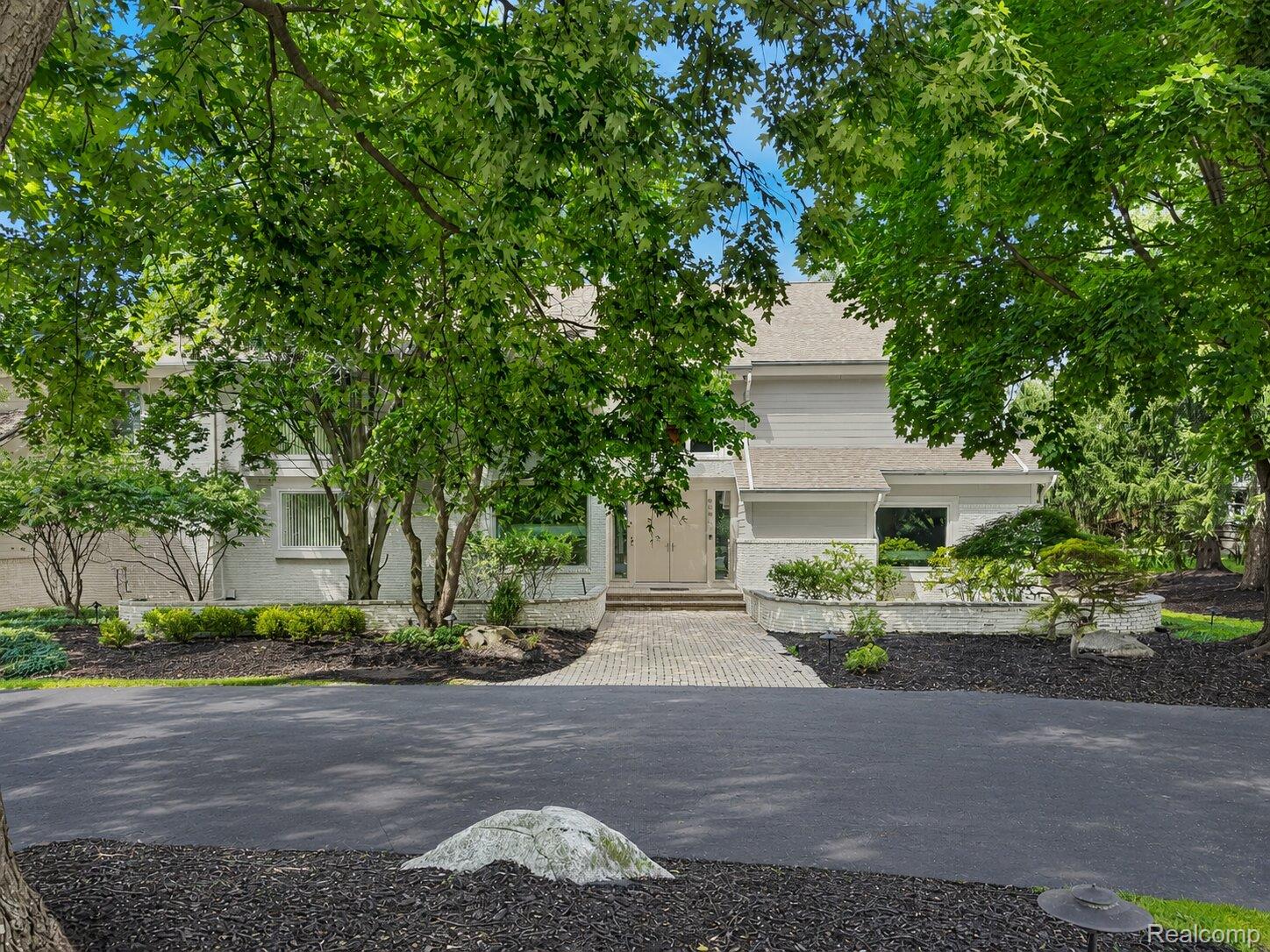 3894 Glen Falls Drive