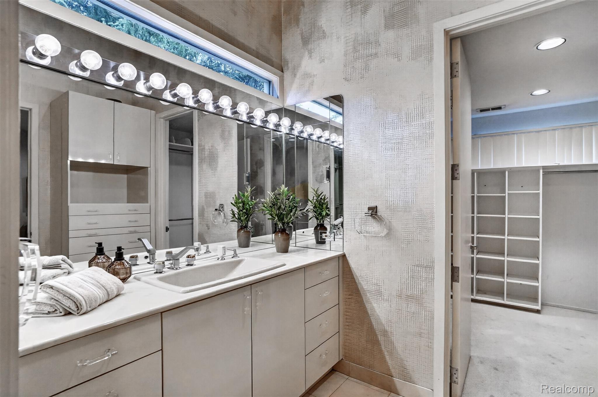 3894 Glen Falls Drive