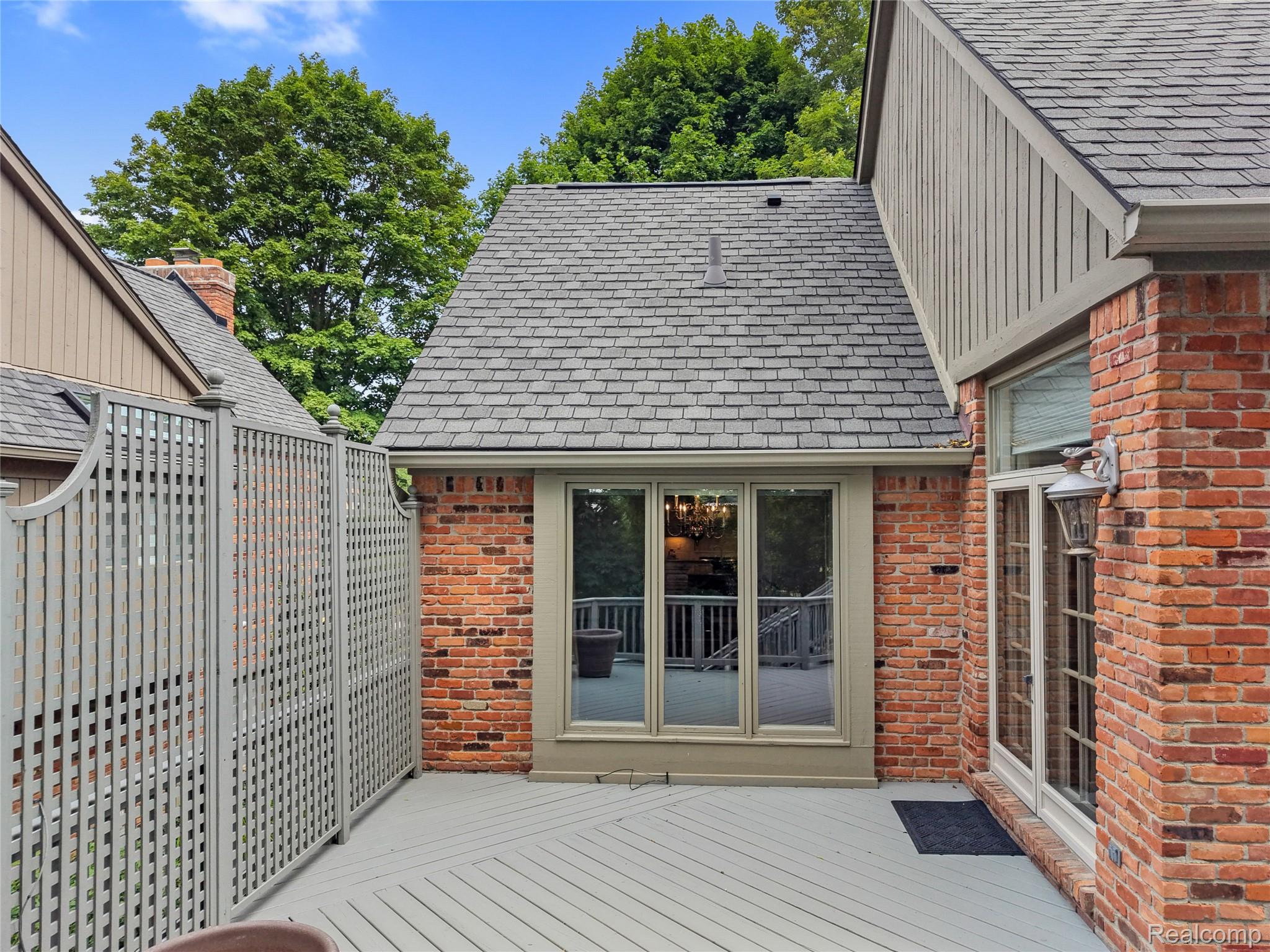 213 Norcliff Drive