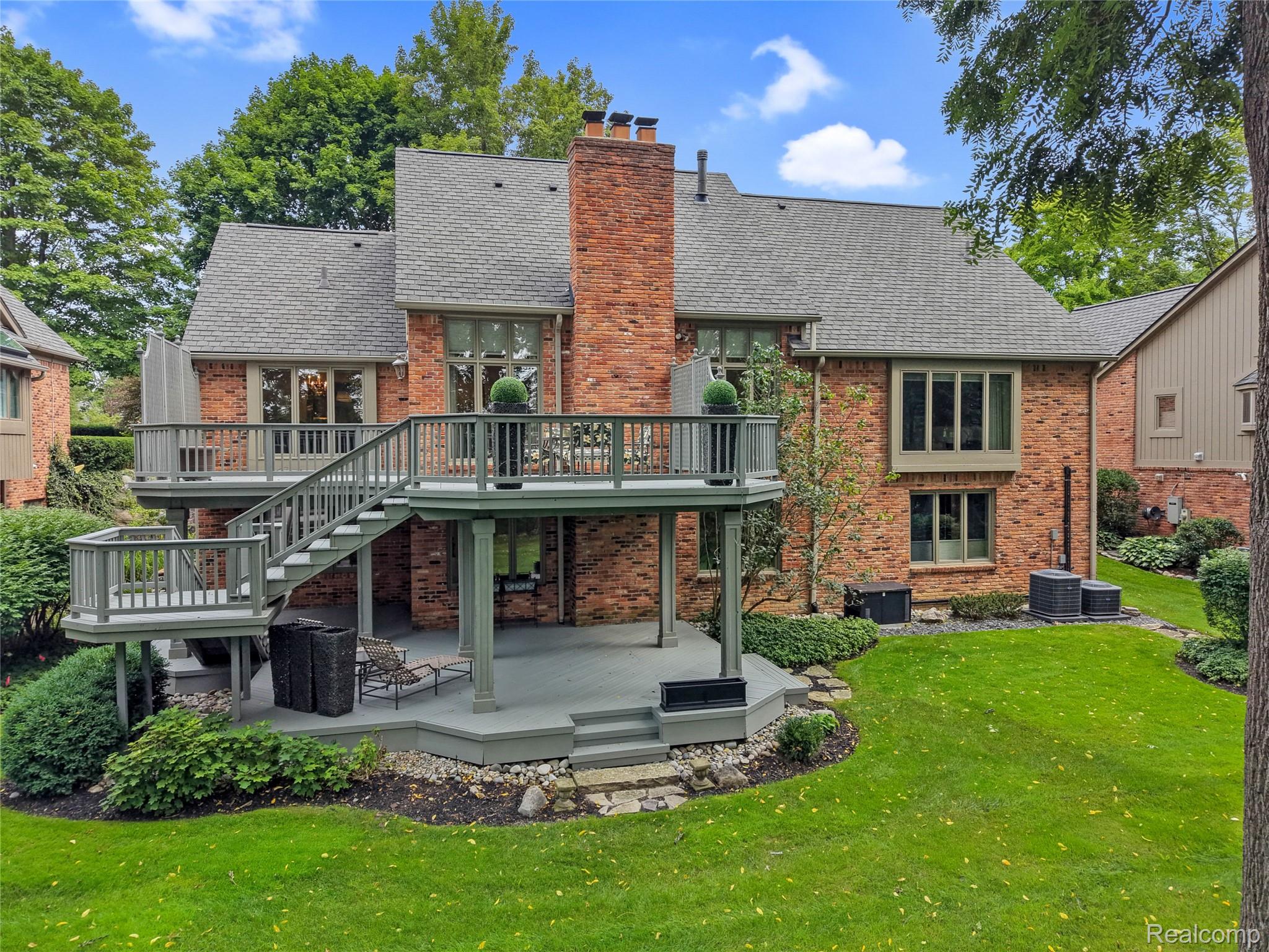 213 Norcliff Drive