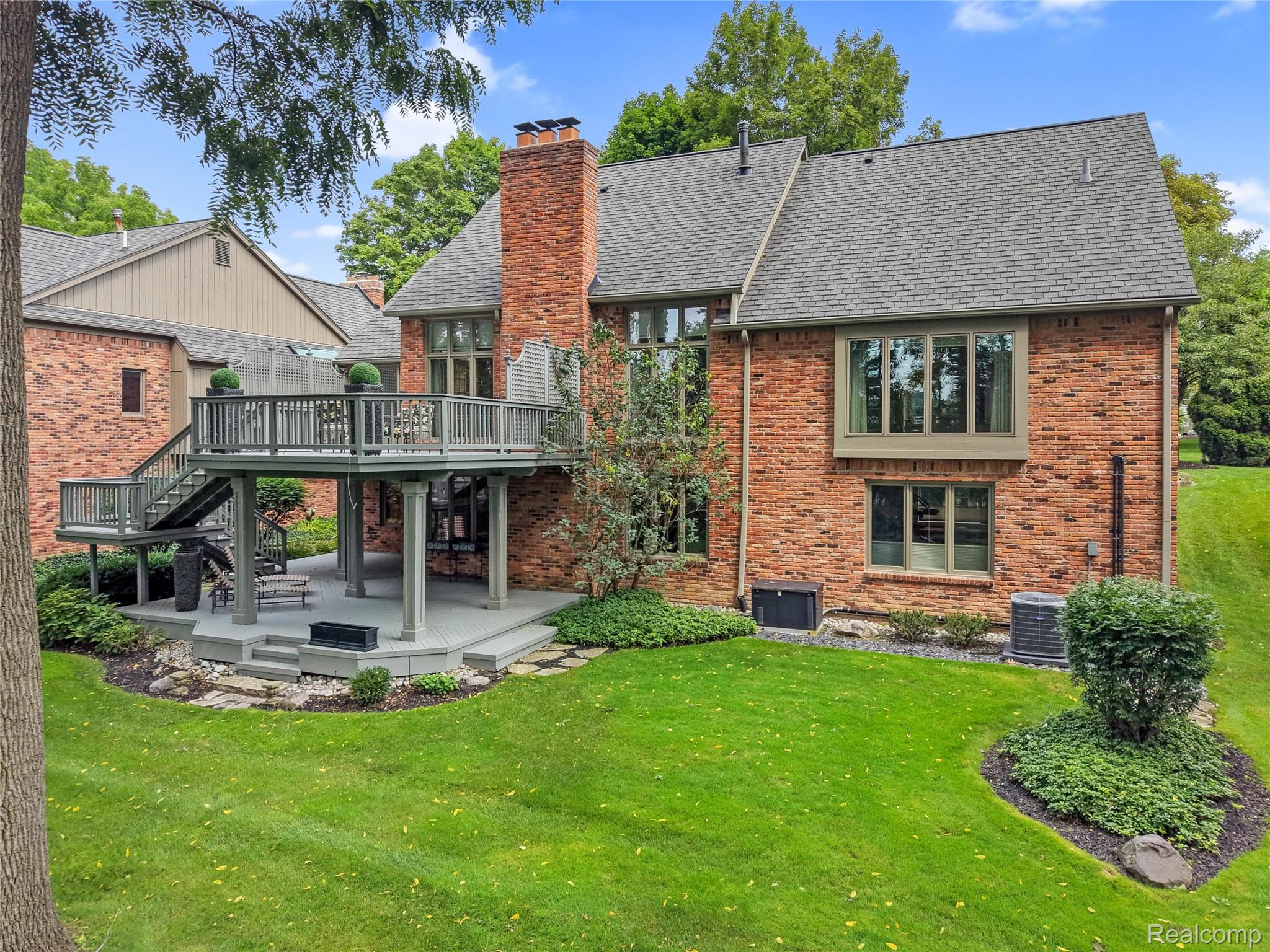 213 Norcliff Drive