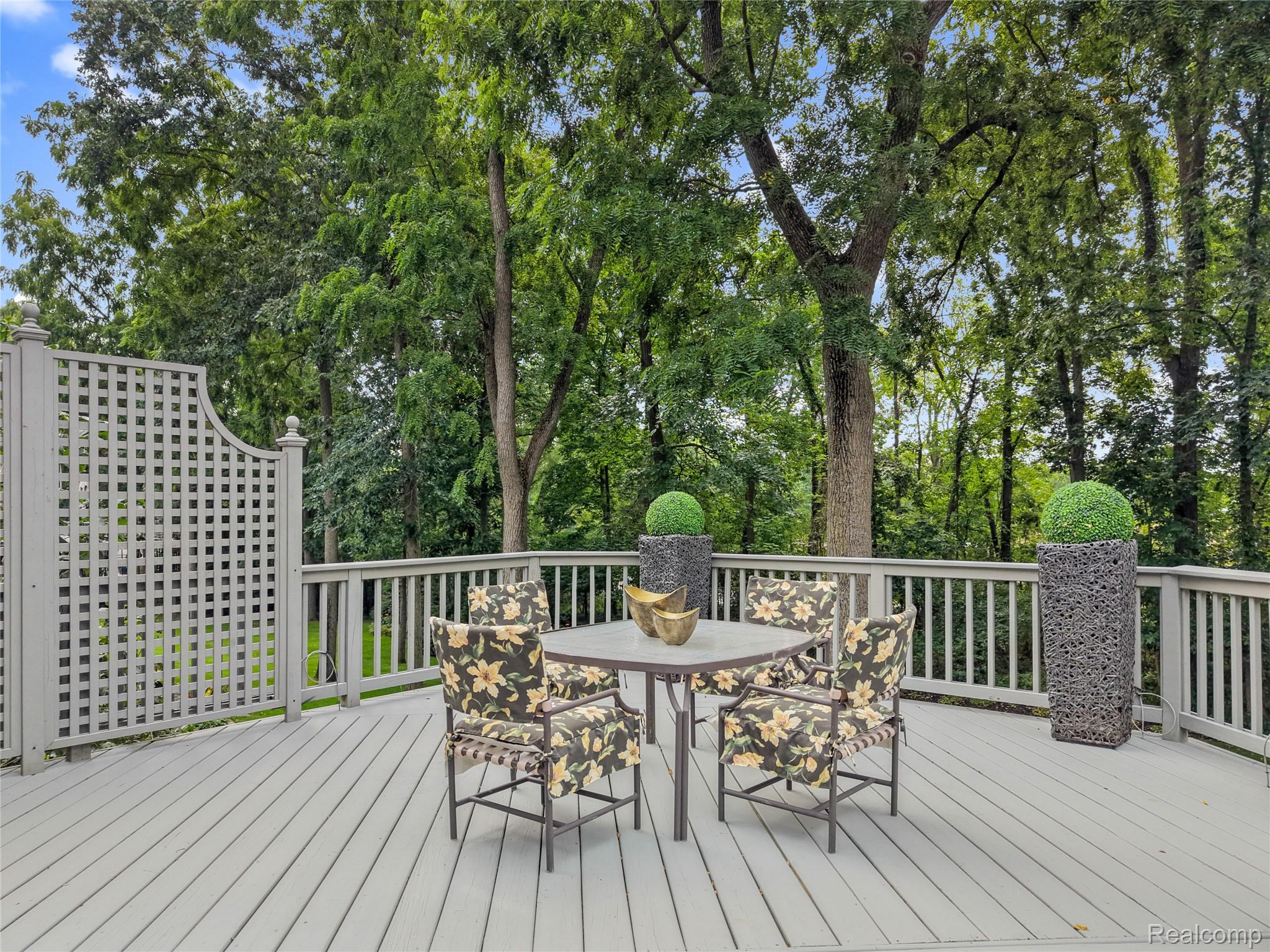 213 Norcliff Drive