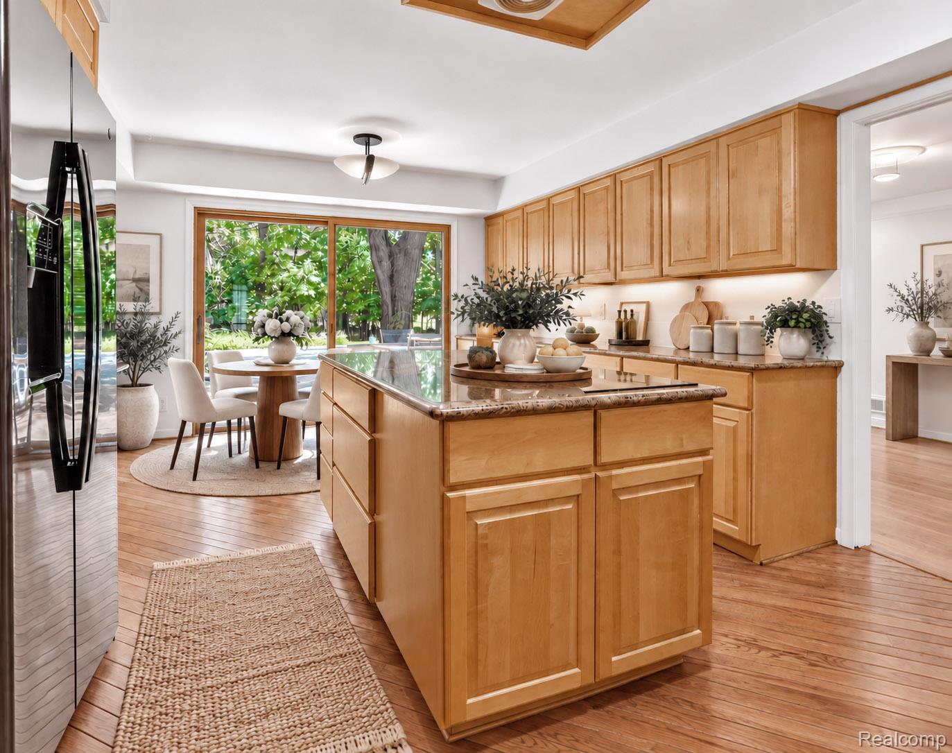6829 E Knollwood Circle