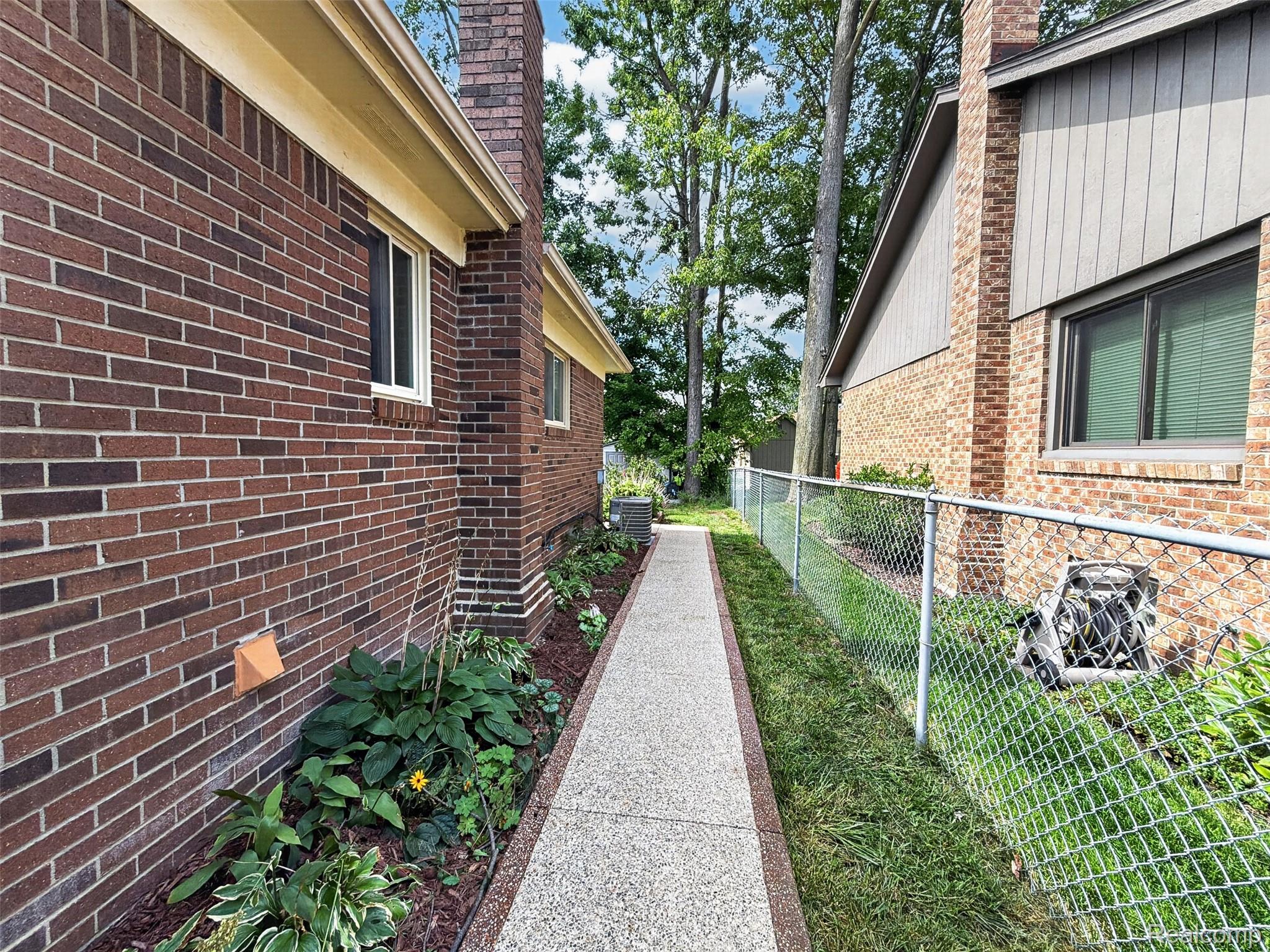 38137 Mount Kisco Drive