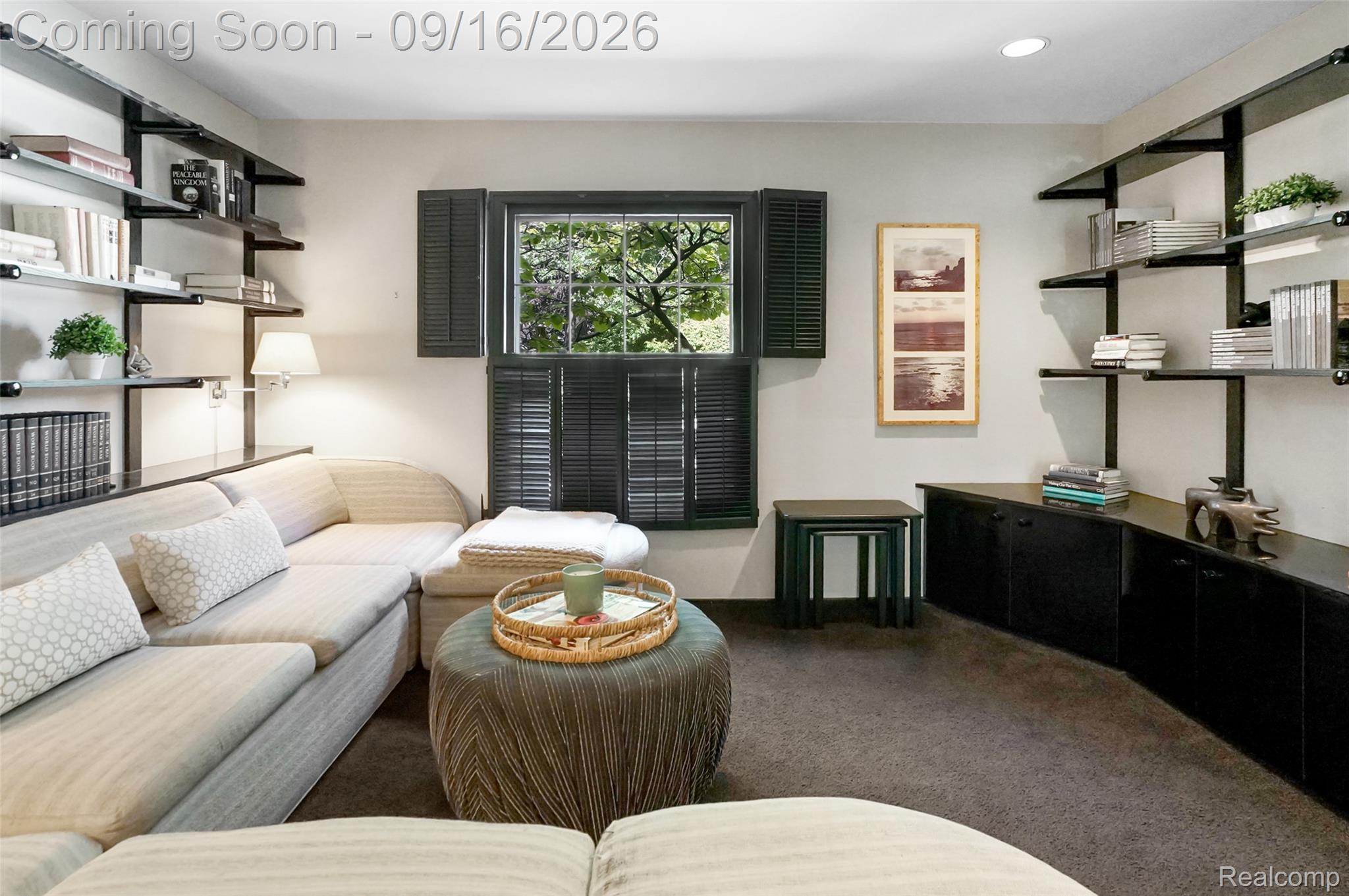 4855 Thorntree Drive