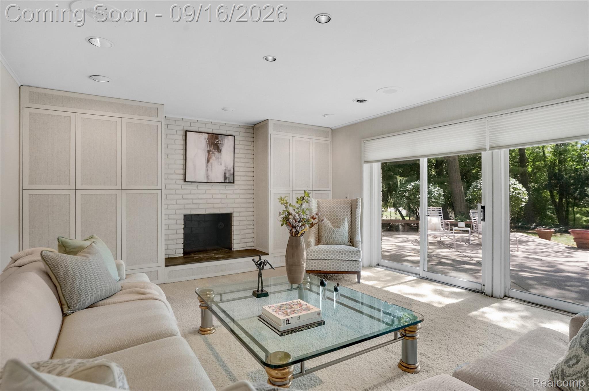 4855 Thorntree Drive