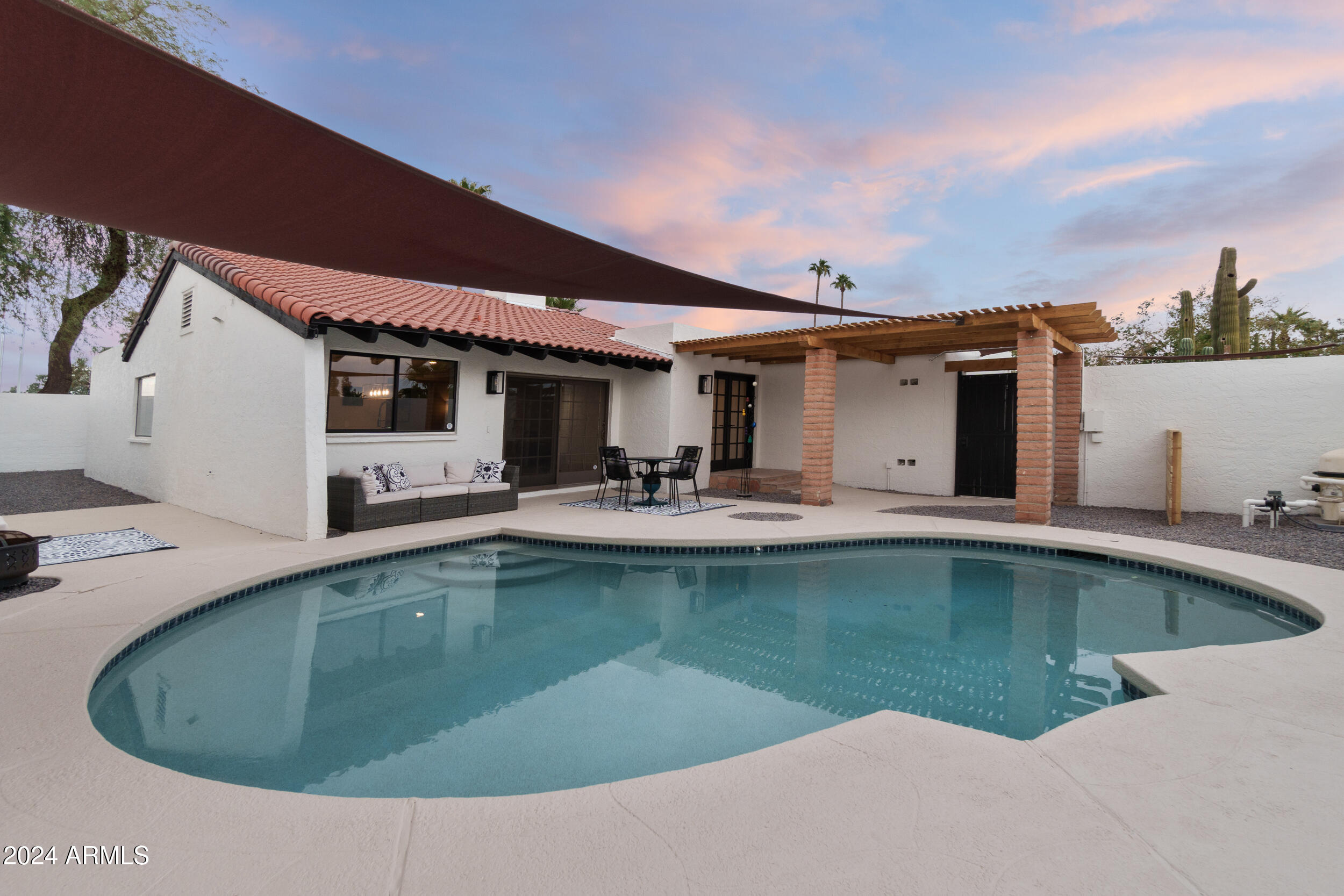 2076 E ASPEN Drive