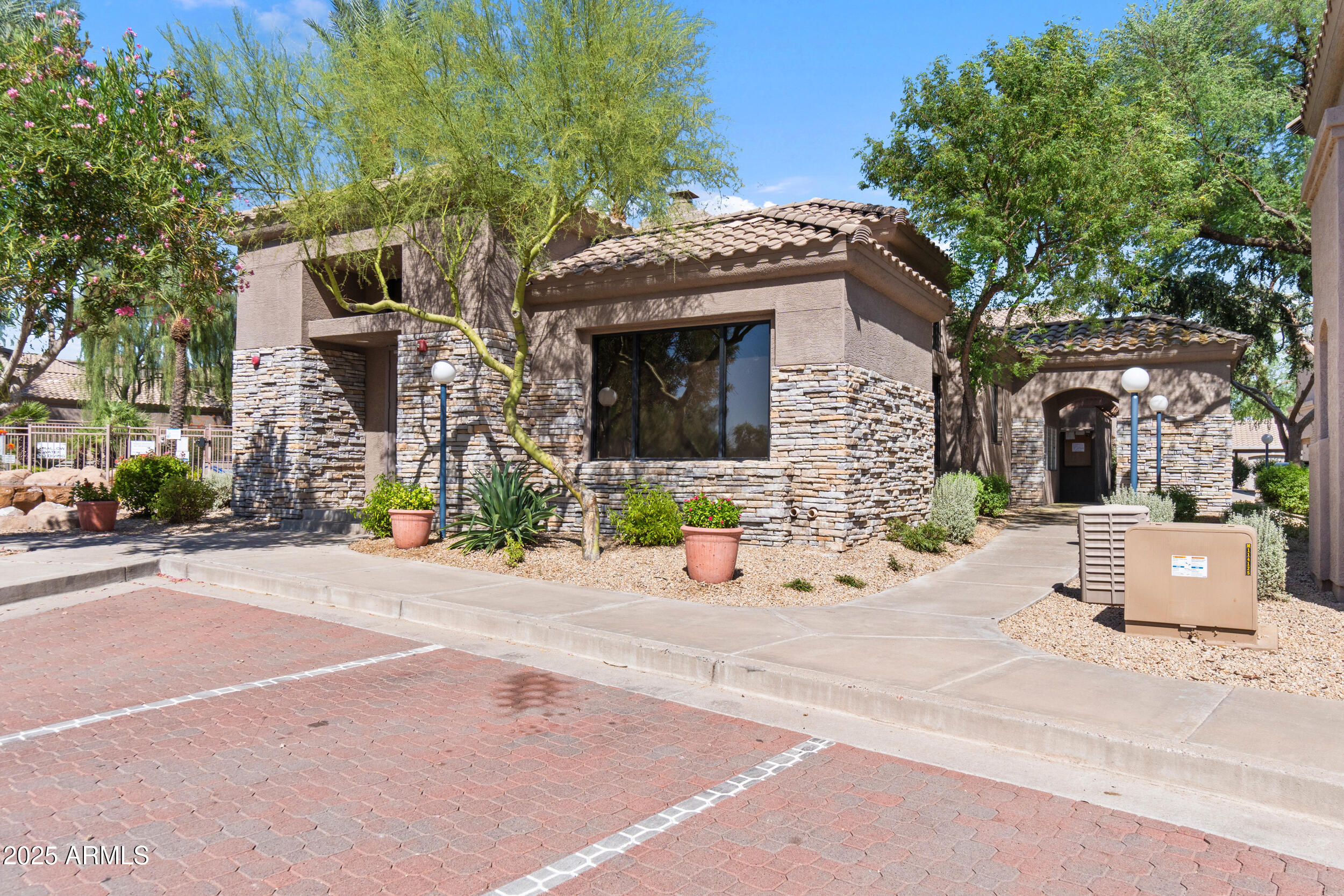 11680 E Sahuaro Drive, 2006