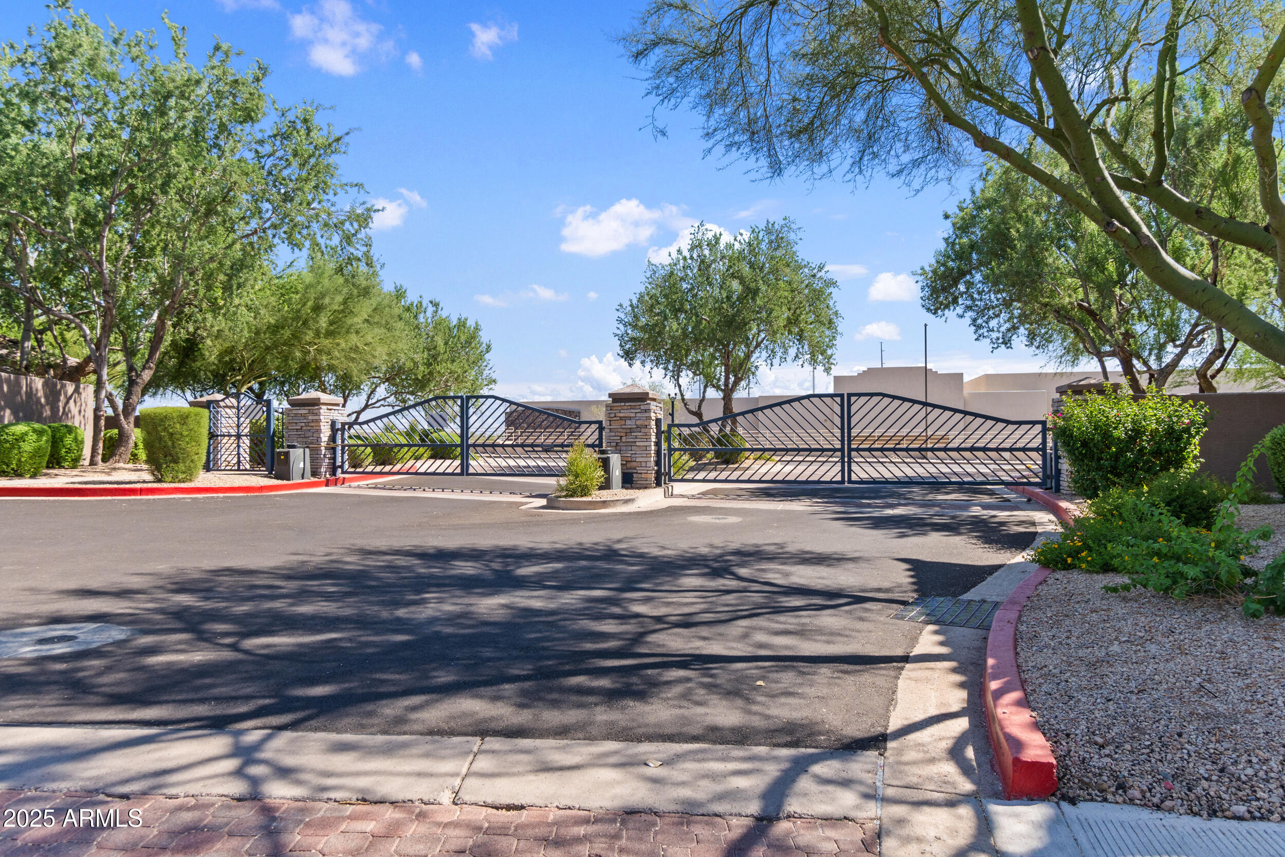 11680 E Sahuaro Drive, 2006