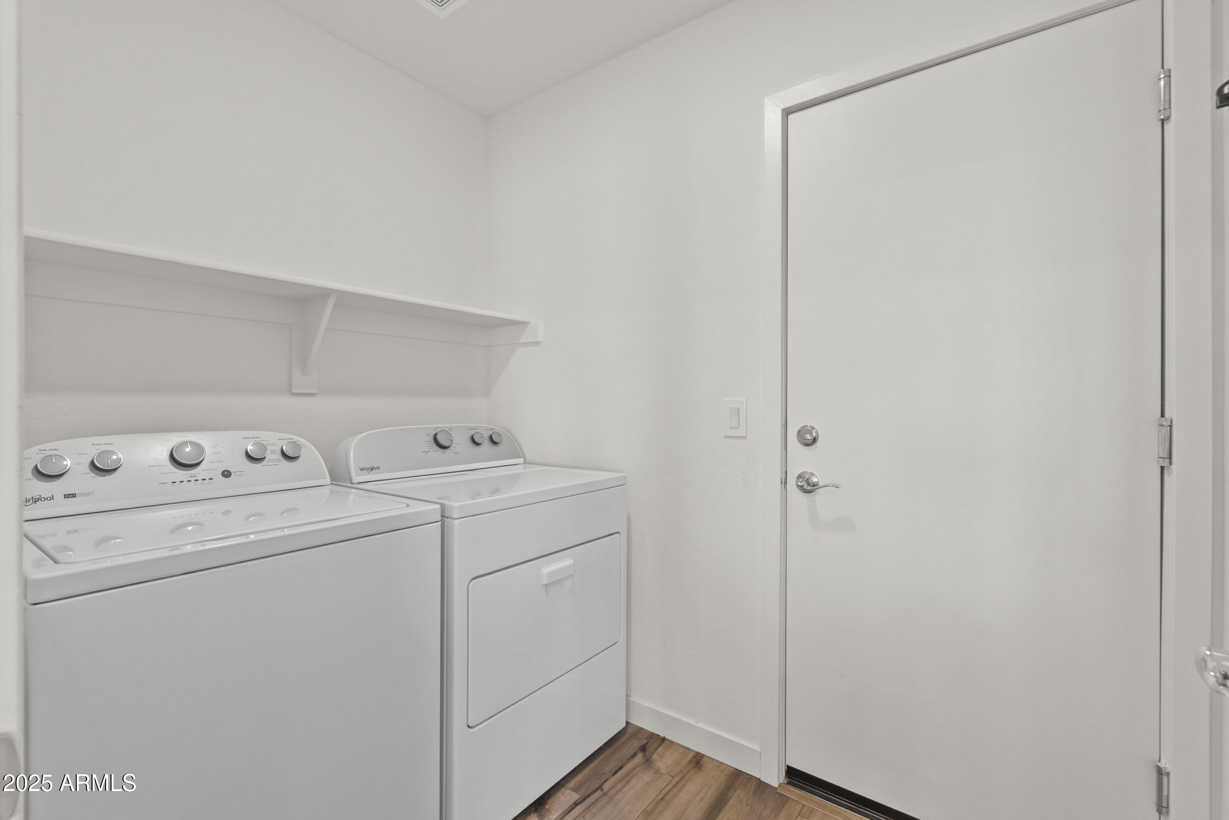 594 W CROWNED DOVE Trail