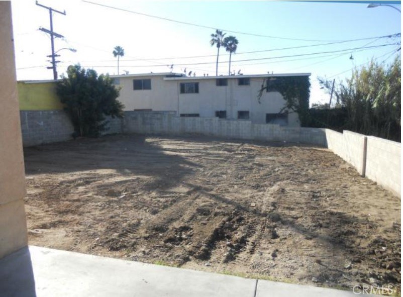 11723 Berendo Avenue