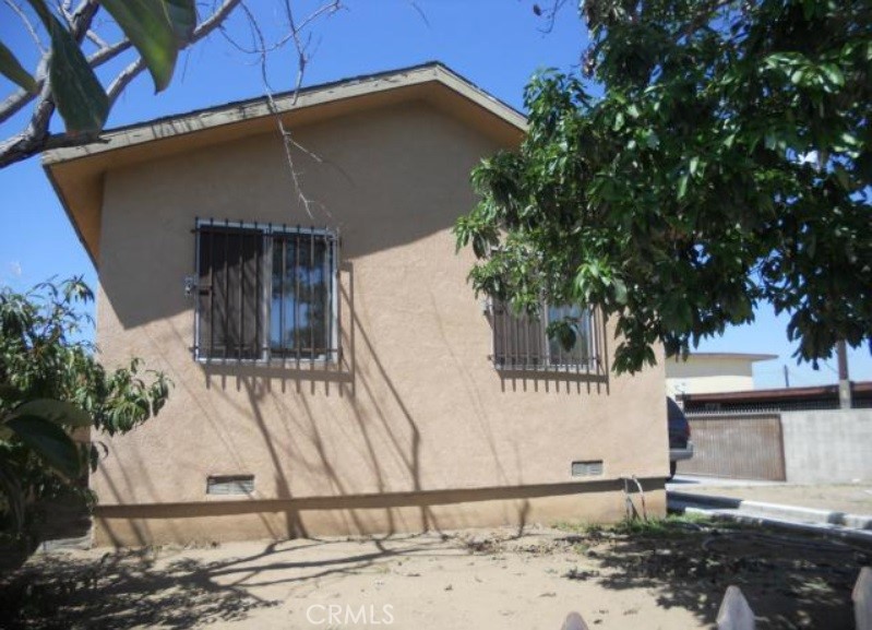 11723 Berendo Avenue