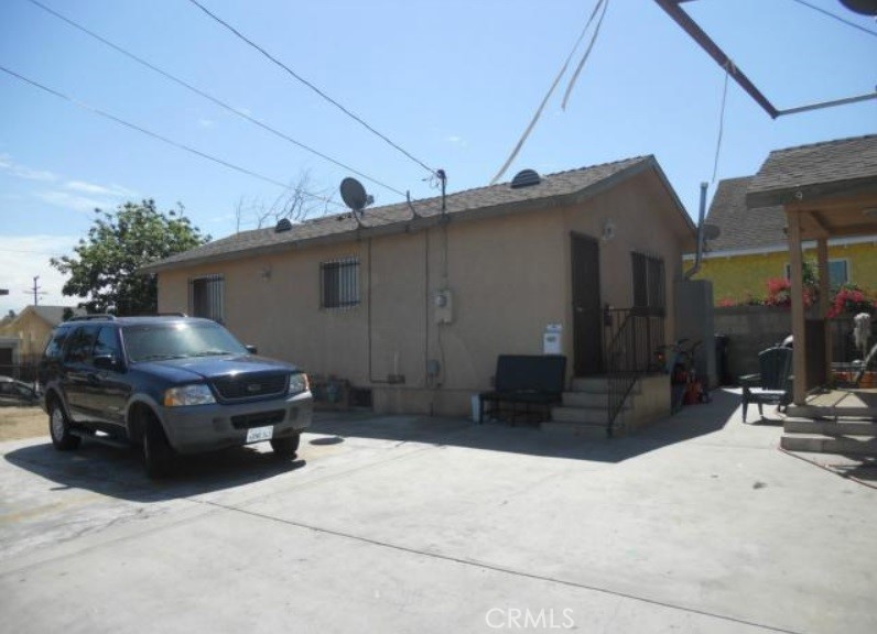 11723 Berendo Avenue