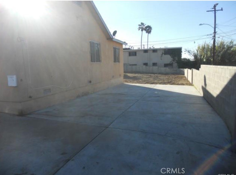 11723 Berendo Avenue