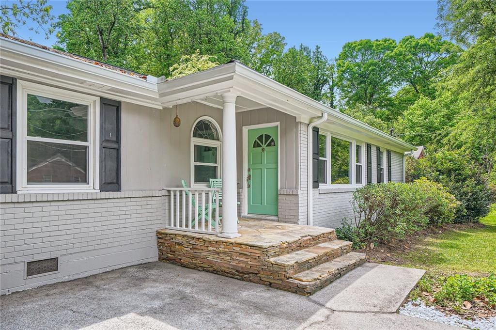 2205 Desmond Drive