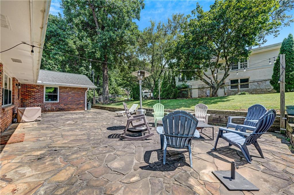 2127 Desmond Drive