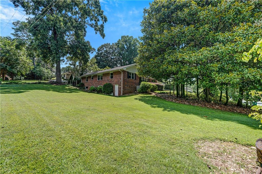 2127 Desmond Drive