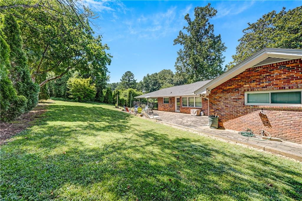 2127 Desmond Drive