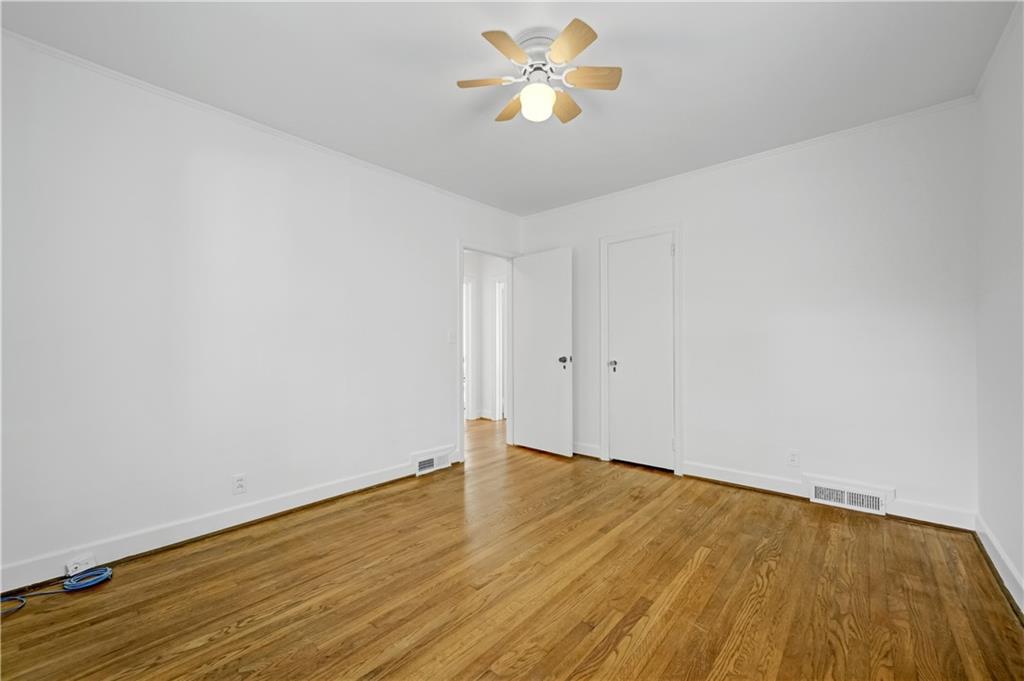 2064 Edinburgh Terrace NE