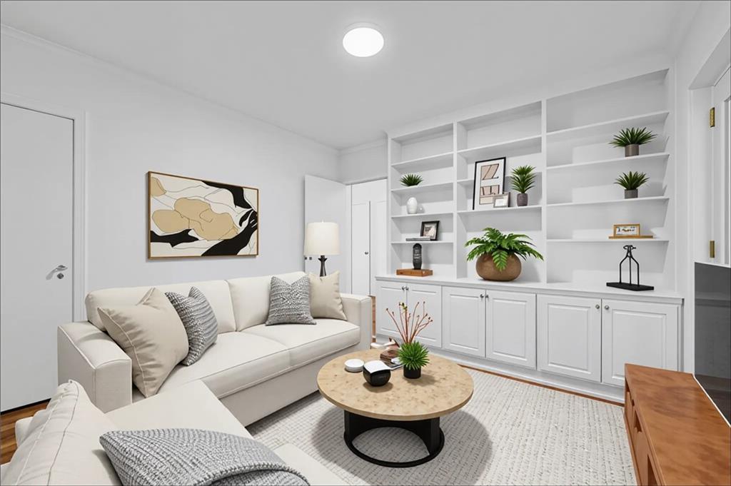 2064 Edinburgh Terrace NE