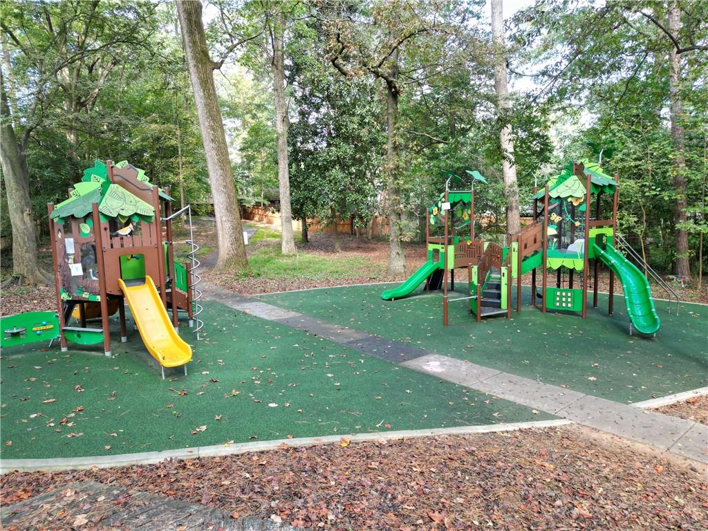 2064 Edinburgh Terrace NE