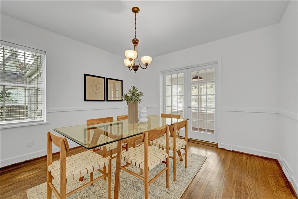 2064 Edinburgh Terrace NE