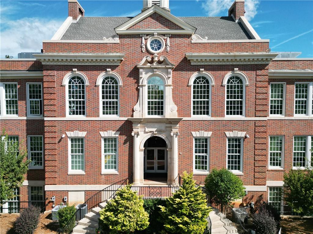 2064 Edinburgh Terrace NE