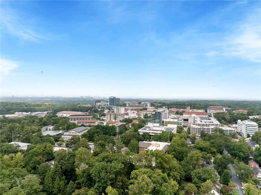 2064 Edinburgh Terrace NE