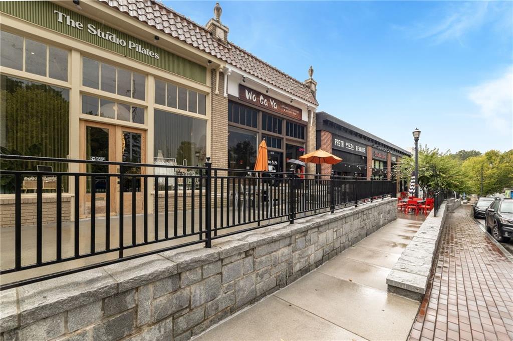 2064 Edinburgh Terrace NE