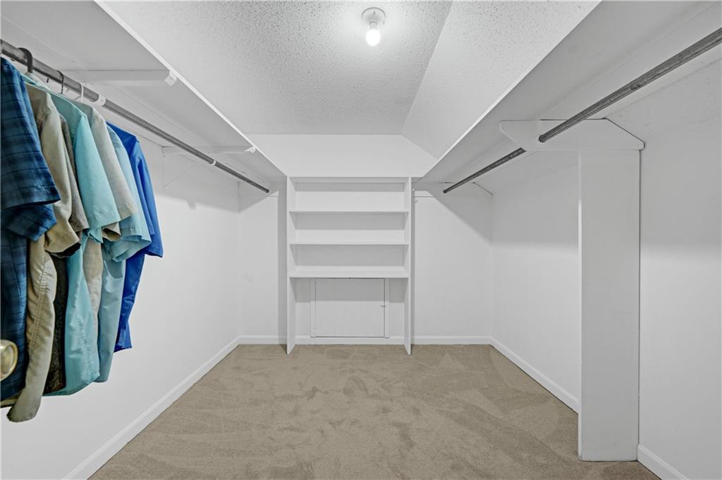 2016 Mountain Creek Drive