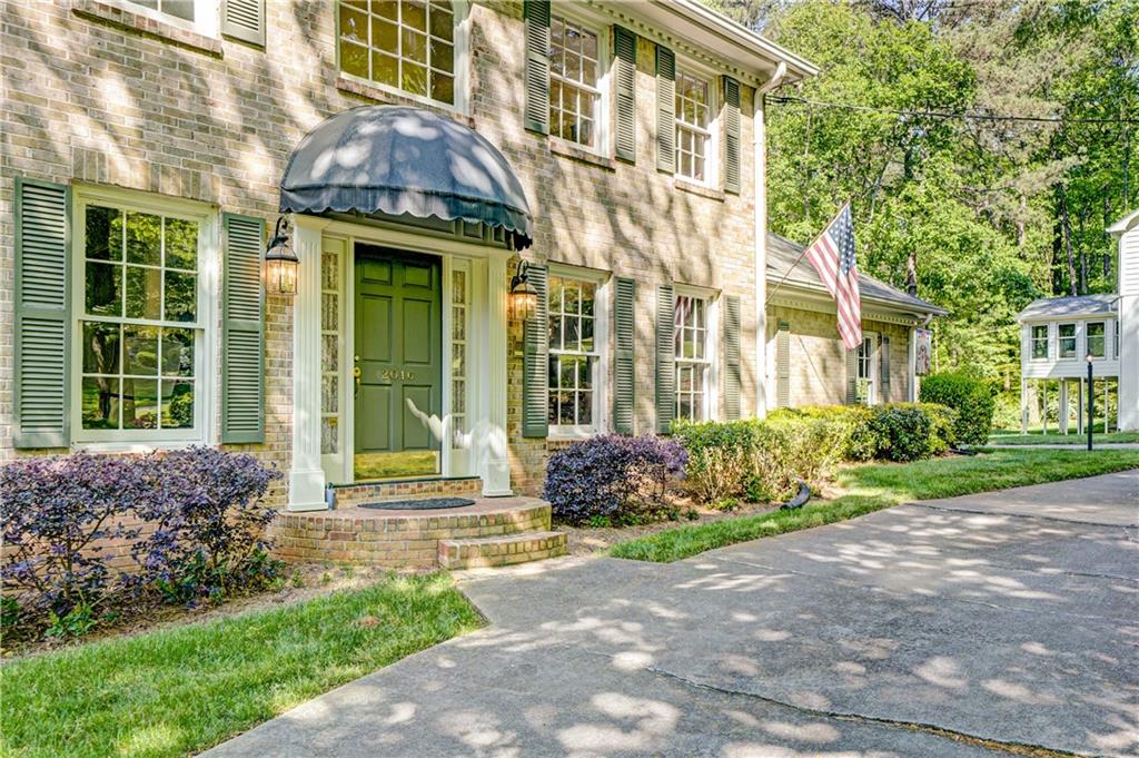 2016 Mountain Creek Drive