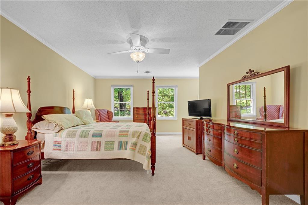 2016 Mountain Creek Drive